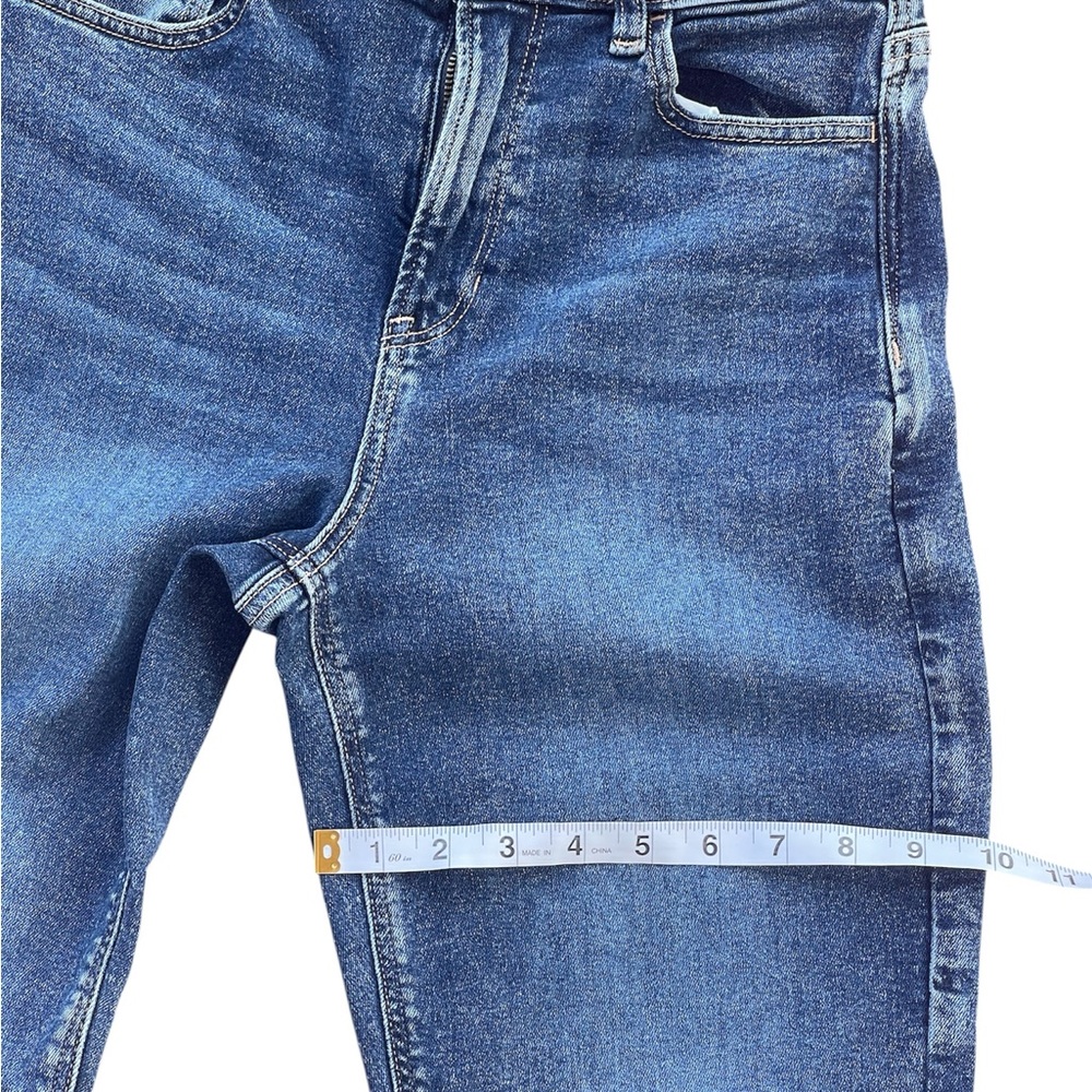 American Eagle blue jeans for women, size 4

reference to photos comfortable - Picture 4 of 17